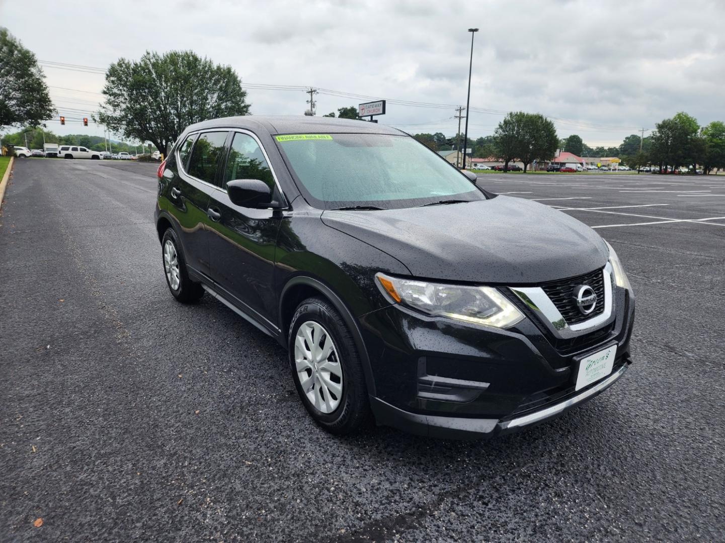 2017 BLACK /Black Nissan Rogue S FWD (KNMAT2MT6HP) with an 2.5L L4 DOHC 16V engine, CVT transmission, located at 1221 Madison St., Shelbyville, TN, 37160, (931) 680-9439, 0.000000, 0.000000 - Photo#1